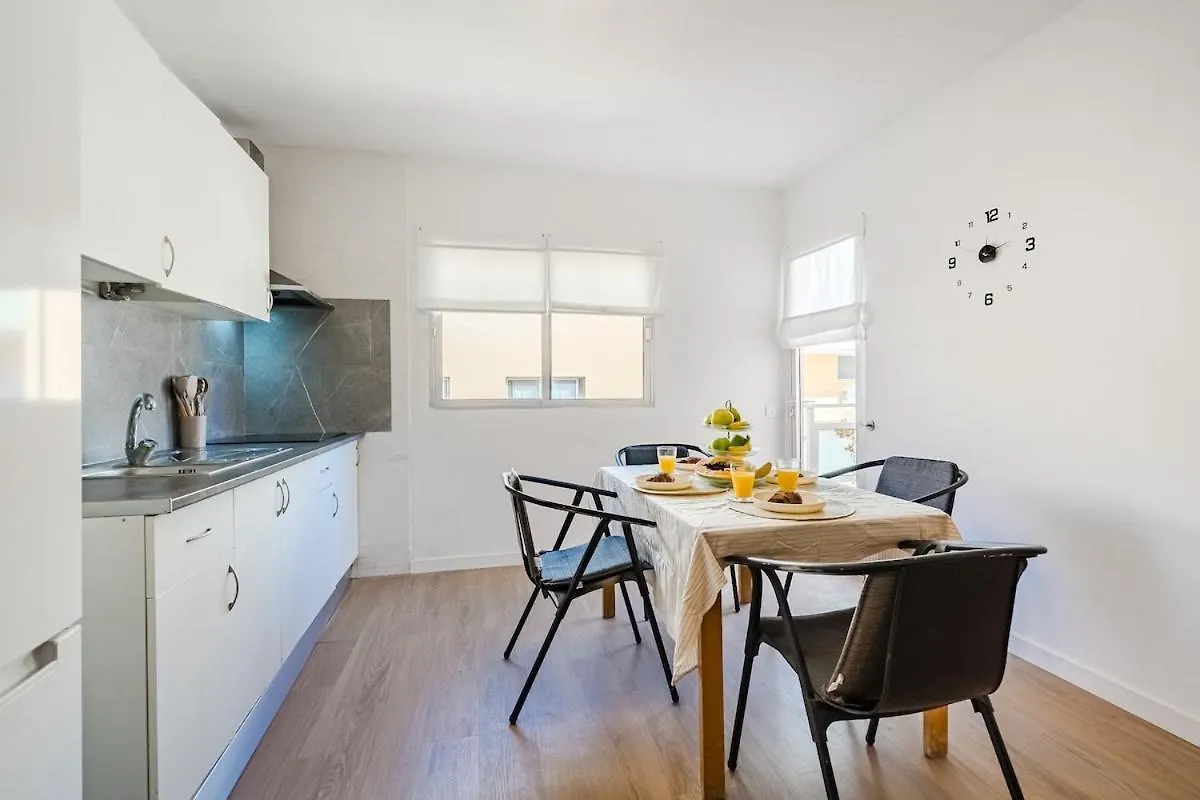 Beach House ,1 Min To Beach, Brand New El Medano  Apartment El Medano (Tenerife)